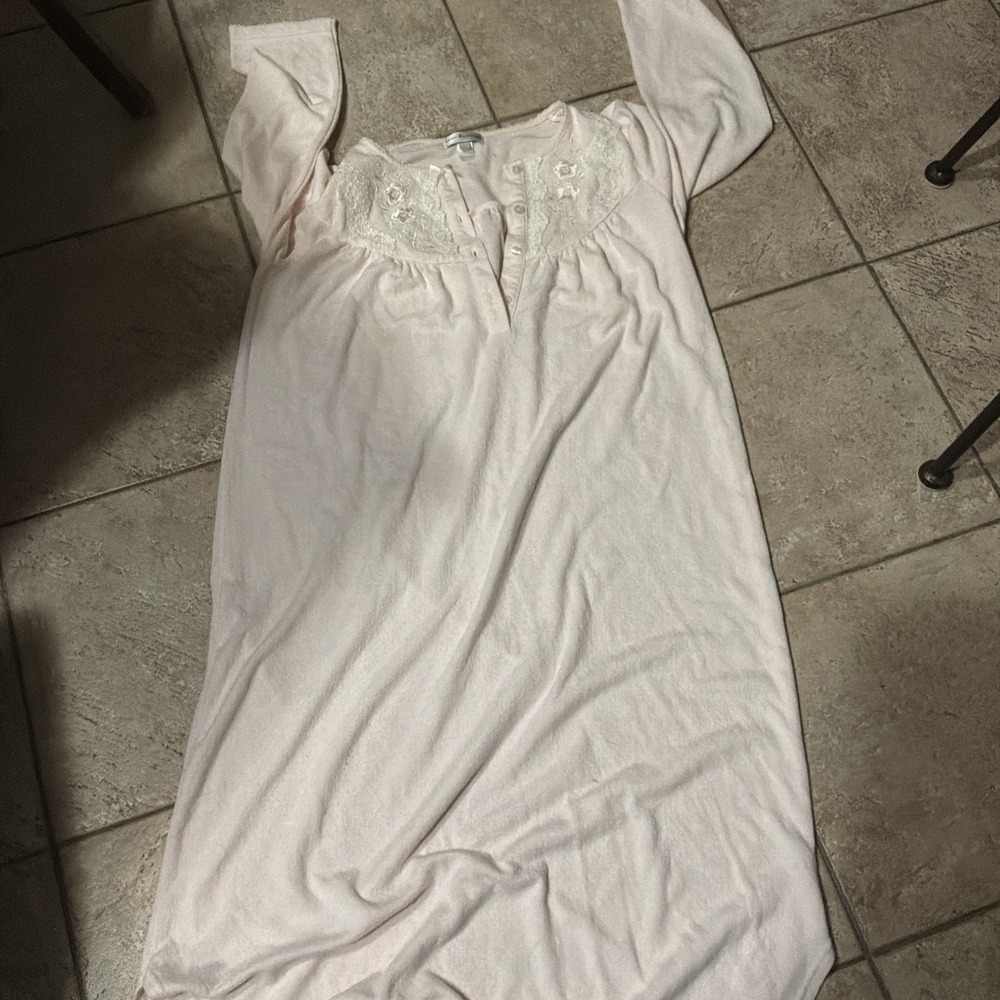 MISS ELAINE PINK NIGHTGOWN SZ M Granny core‎
